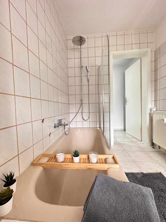 Appartement Auhagen - Kueche, Badewanne, Regendusche, Netflix Exterior foto